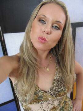 Foto pública de GinaLoveCam